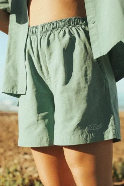 Short Decade Cargo