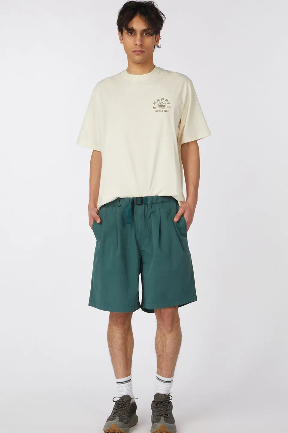 Short Two Tuck Wide Half Pants