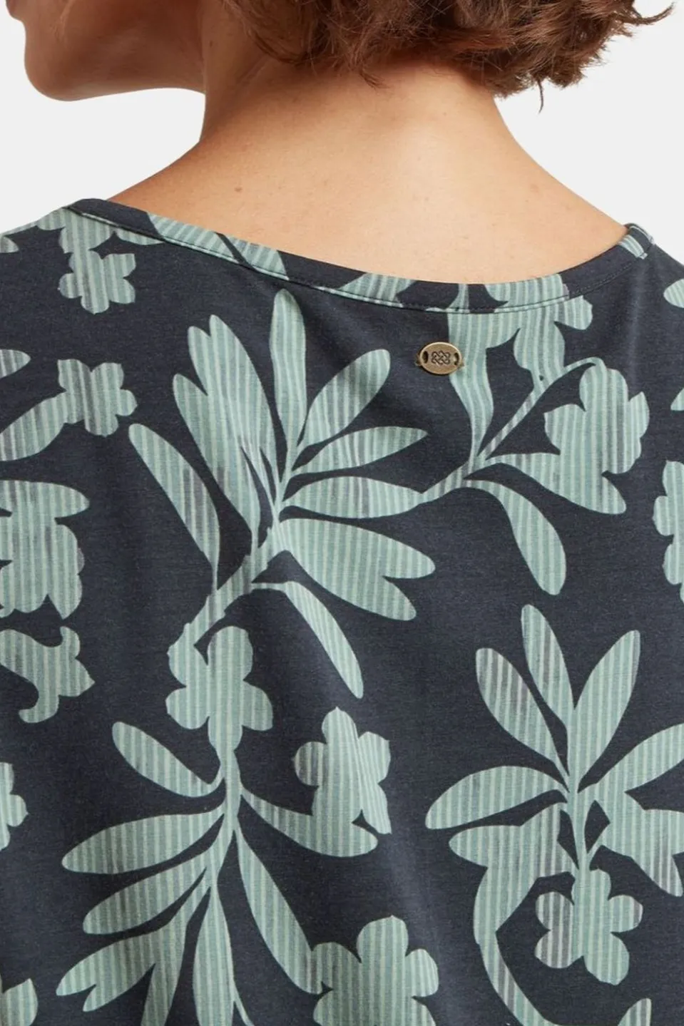 T-Shirt Neha Relaxed Tee