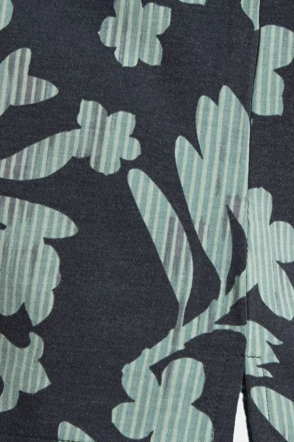 T-Shirt Neha Relaxed Tee