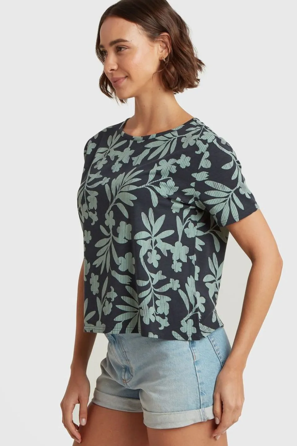 T-Shirt Neha Relaxed Tee
